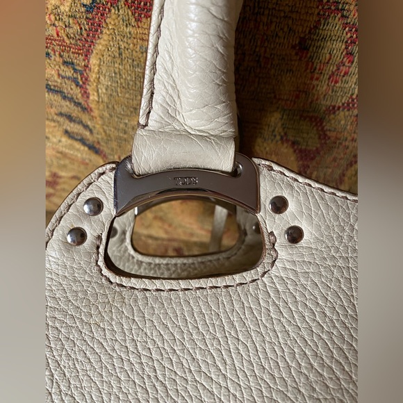 Vintage Tod’s Leather Handbag - Picture 10 of 16